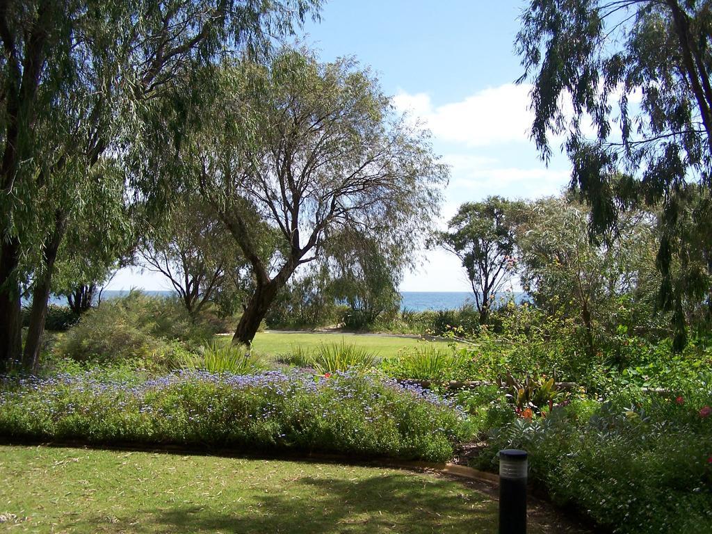 Cape View Beach Resort WEST COAST Экстерьер фото