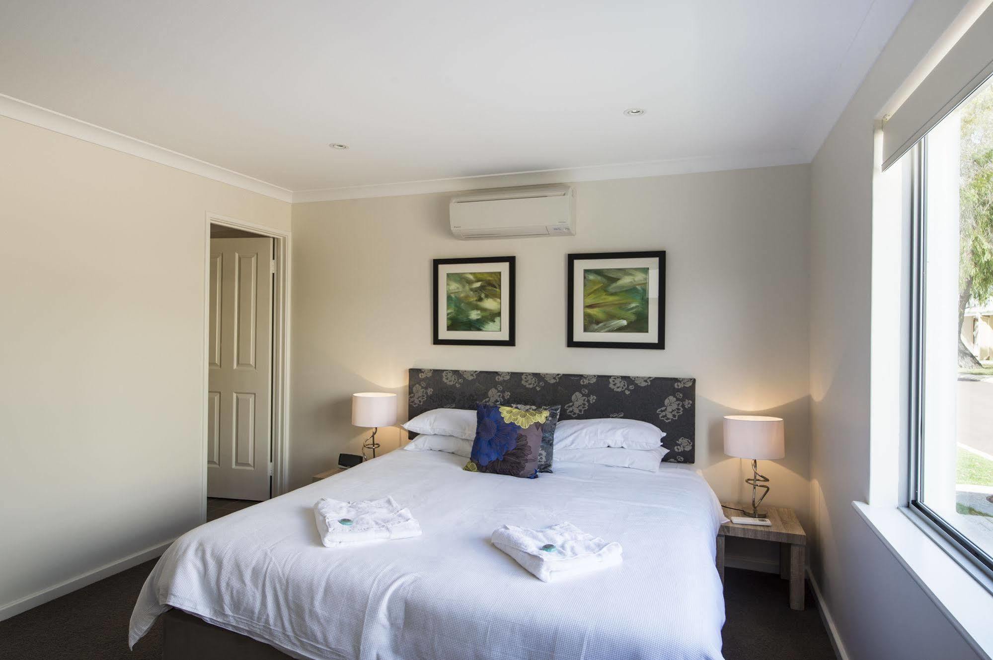 Cape View Beach Resort WEST COAST Экстерьер фото